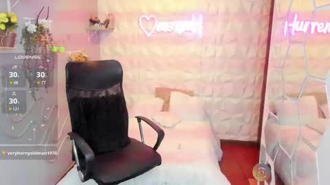 Snapshot of hurremcan_ chatting on September 27, 2:59 pm Hurrem online show from September 27, 2:59 pm