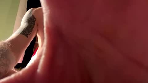 J online show from December 20, 9:33 pm