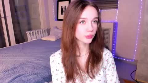Lily online show from May 28, 7:06 am