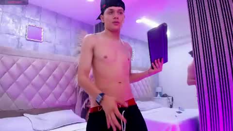 hydan_ online show from July 25, 9:57 pm