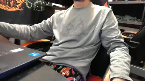 Snapshot of i_am_only_human chatting on October 31, 9:48 pm lucifer online show from October 31, 9:48 pm