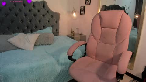 Raven online show from April 7, 3:58 pm