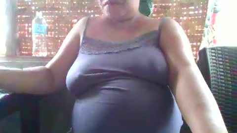 Snapshot of iam_jana chatting on October 13, 5:42 am iam_jana online show from October 13, 5:42 am