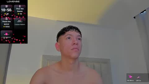 Juliiiiian online show from April 11, 12:09 pm