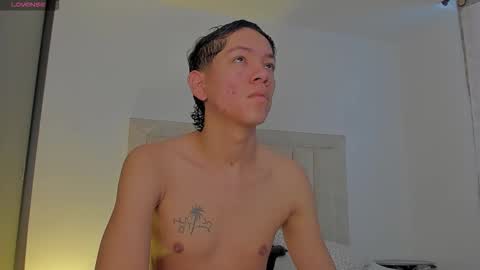 Snapshot of iamjulian_ chatting on September 21, 11:47 am Juliiiiian online show from September 21, 11:47 am