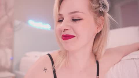 Nina  online show from September 27, 4:27 pm