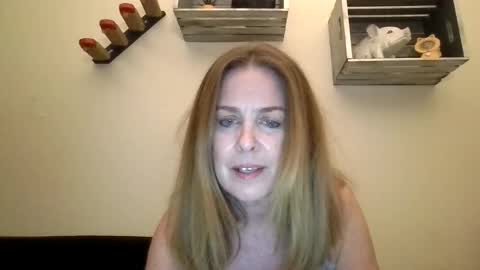 Snapshot of iampoppyy chatting on October 22, 12:36 am iampoppyy online show from October 22, 12:36 am