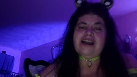 I LOVE  MY   COCONUT   EAT  MY   COCONUTS online show from November 1, 5:39 am