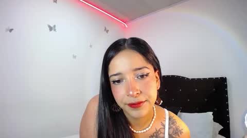 Snapshot of iamroxanne chatting on December 4, 11:52 pm Camila online show from December 4, 11:52 pm