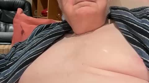 ian53a - mature UK man for same online show from December 16, 10:43 am