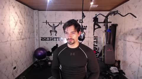 Ian Davis online show from October 18, 11:47 am