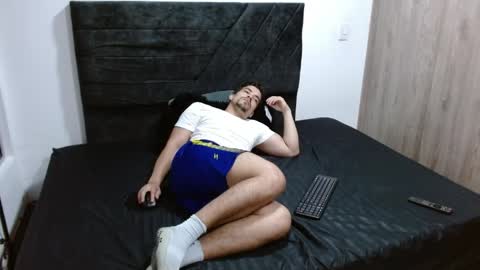 Ian Davis online show from May 30, 11:47 pm