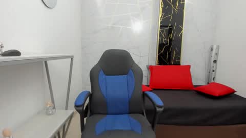       online show from November 7, 5:10 am