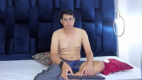 ian_yin online show from March 27, 8:26 am