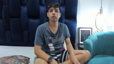 ian_yin online show from March 20, 5:01 am