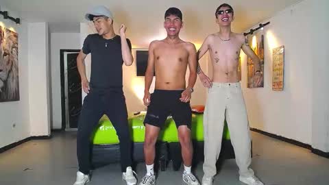 THOMAS AND DAMIAND online show from December 16, 1:17 pm