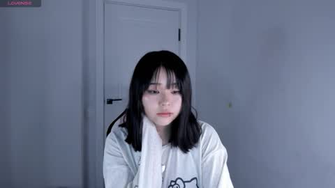 Hitomi   online show from December 4, 5:56 pm