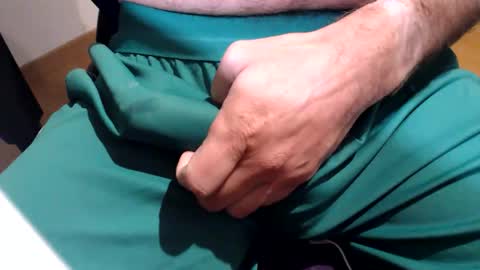 icky_thumps online show from October 28, 4:24 am