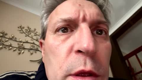 Snapshot of icums4u chatting on October 16, 4:17 pm icums4u online show from October 16, 4:17 pm