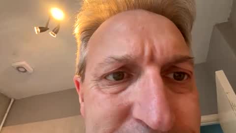 Snapshot of icums4u chatting on September 25, 4:36 pm icums4u online show from September 25, 4:36 pm