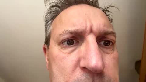 Snapshot of icums4u chatting on October 11, 8:19 am icums4u online show from October 11, 8:19 am