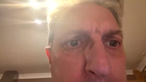 Snapshot of icums4u chatting on October 1, 9:57 pm icums4u online show from October 1, 9:57 pm