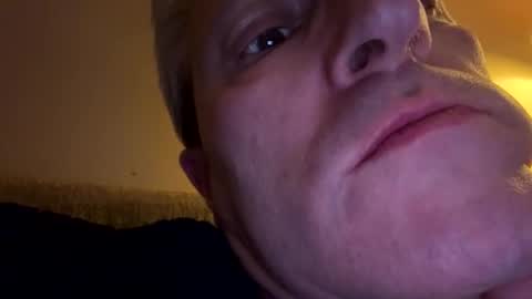 icums4u online show from February 1, 10:18 pm