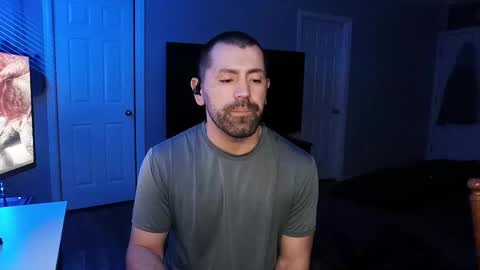 Snapshot of icy_ivy chatting on February 28, 9:47 am Ivan online show from February 28, 9:47 am