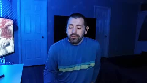 Snapshot of icy_ivy chatting on March 3, 6:48 am Ivan online show from March 3, 6:48 am