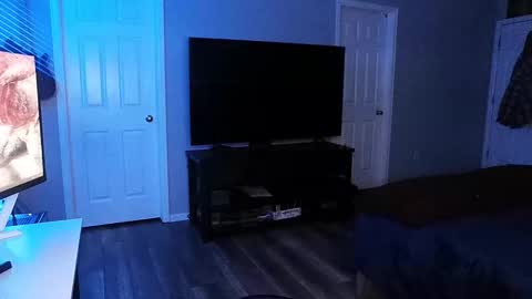 Snapshot of icy_ivy chatting on February 27, 8:35 am Ivan online show from February 27, 8:35 am