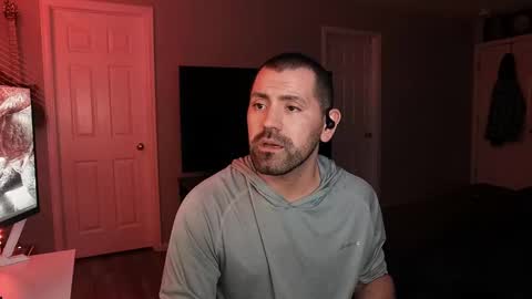 Snapshot of icy_ivy chatting on February 26, 3:25 am Ivan online show from February 26, 3:25 am