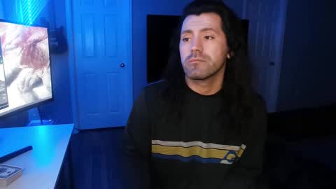 Snapshot of icy_ivy chatting on February 18, 12:59 am Ivan online show from February 18, 12:59 am