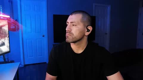 Snapshot of icy_ivy chatting on February 23, 4:17 am Ivan online show from February 23, 4:17 am