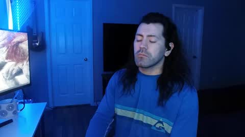 Snapshot of icy_ivy chatting on February 13, 3:24 pm Ivan online show from February 13, 3:24 pm