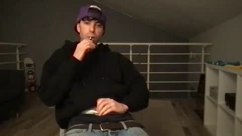 icyninesix online show from January 31, 12:39 am