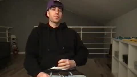 icyninesix online show from January 28, 8:04 pm