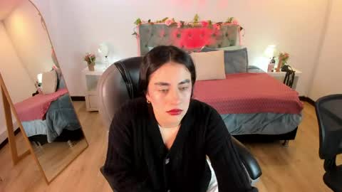 Icy online show from May 14, 11:30 am