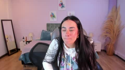 Icy online show from April 16, 11:43 am