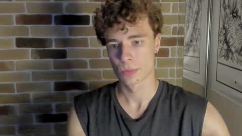 Snapshot of idkiww chatting on September 15, 7:37 pm yo online show from September 15, 7:37 pm