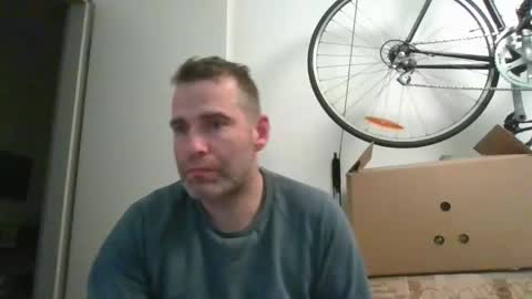 idontknowwhy1 online show from December 20, 6:45 pm