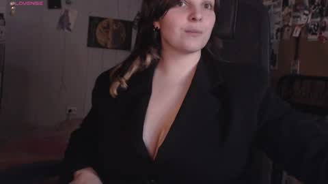 Saya online show from July 12, 9:40 pm