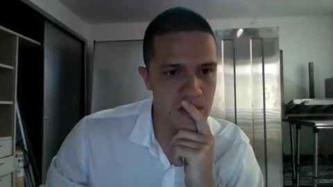 Snapshot of idris_izan chatting on October 27, 2:39 pm idris izan online show from October 27, 2:39 pm