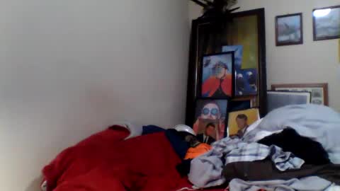 Snapshot of ifoundthegspot chatting on September 13, 7:55 am Darthmark420 online show from September 13, 7:55 am