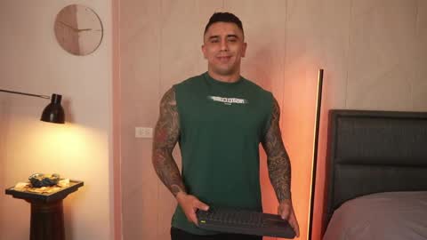 Igor scott online show from April 12, 1:53 am