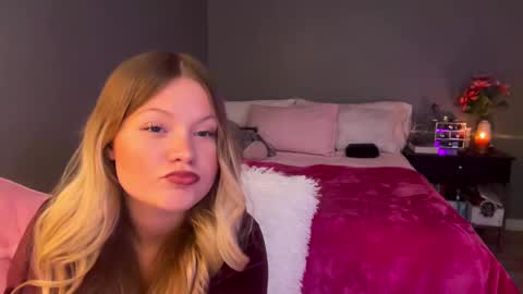 Snapshot of iheartcassie2844 chatting on September 29, 5:45 pm cassie online show from September 29, 5:45 pm