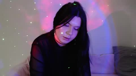 Snapshot of iintimate_flesh chatting on October 15, 11:22 am Vella online show from October 15, 11:22 am
