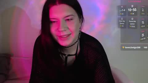 Vella online show from October 25, 4:18 pm