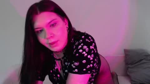Snapshot of iintimate_flesh chatting on October 5, 9:29 am Vella online show from October 5, 9:29 am