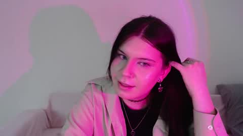 Snapshot of iintimate_flesh chatting on October 10, 10:43 am Vella online show from October 10, 10:43 am