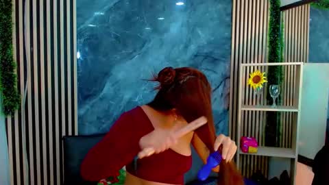 iisalombardi online show from January 6, 3:32 am